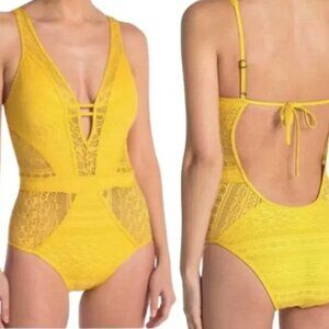 BECCA Color Play Crochet Show & Tell Plunge One-Piece Swimsuit Yellow Medium